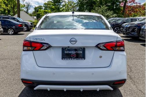 2025 Nissan Versa 1.6 S