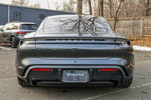 2020 Porsche Taycan Turbo