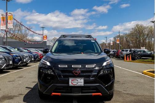 2025 Nissan Rogue Rock Creek