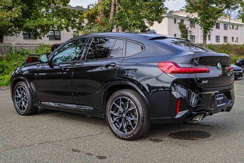 2023 BMW X4 xDrive30i