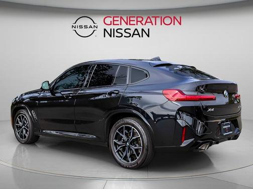 2023 BMW X4 xDrive30i