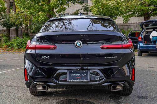 2023 BMW X4 xDrive30i