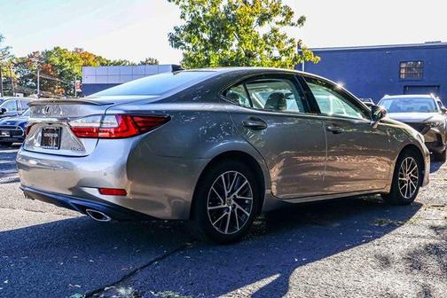 2017 Lexus ES 350 Base