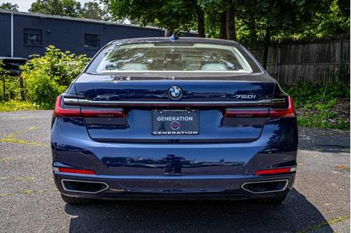 2022 BMW 750 i xDrive
