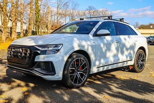 2022 Audi Q8 55 Premium Plus