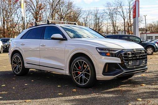 2022 Audi Q8 55 Premium Plus