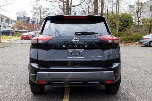 2025 Nissan Rogue SL