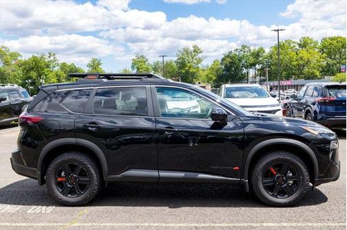 2025 Nissan Rogue Rock Creek