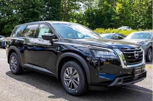 2025 Nissan Pathfinder S 4WD