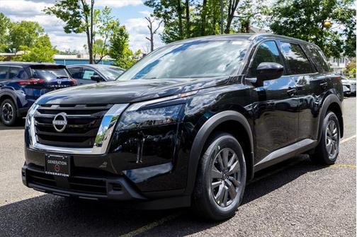 2025 Nissan Pathfinder S 4WD