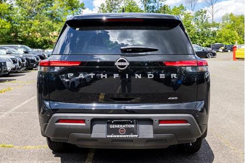 2025 Nissan Pathfinder S 4WD
