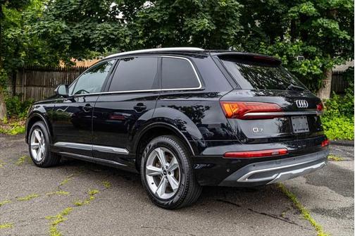 2021 Audi Q7 45 Premium