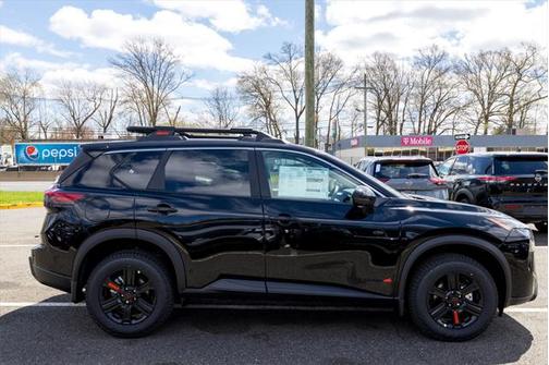 2025 Nissan Rogue Rock Creek