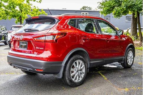 2022 Nissan Rogue Sport SV