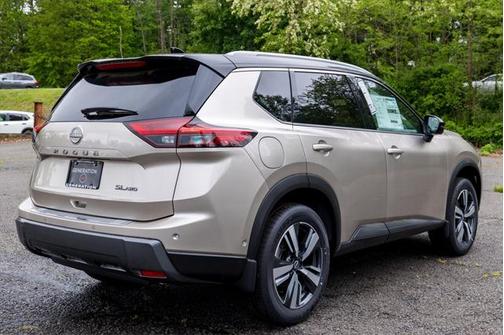 2025 Nissan Rogue SL