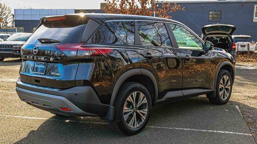 2022 Nissan Rogue SV