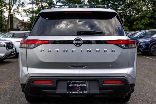 2025 Nissan Pathfinder SV 4WD