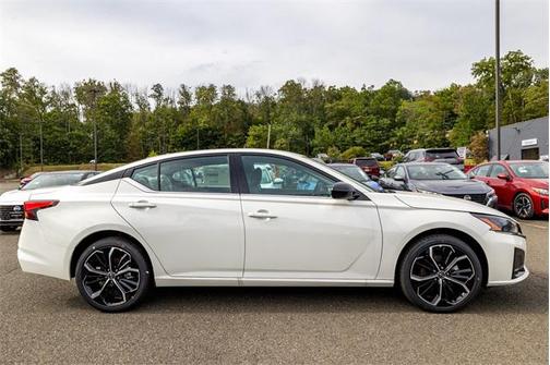 2025 Nissan Altima SR AWD