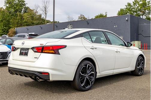 2025 Nissan Altima SR AWD
