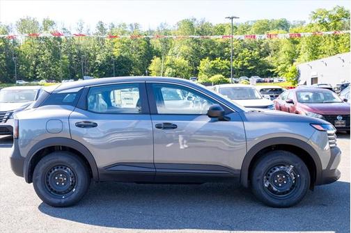 2025 Nissan Kicks S