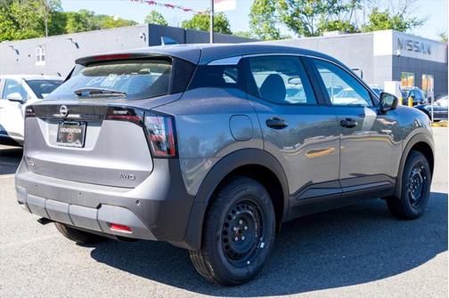 2025 Nissan Kicks S