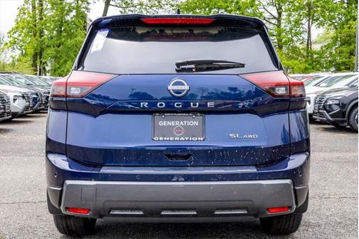 2025 Nissan Rogue SL