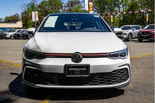 2024 Volkswagen Golf GTI 2.0T SE DSG
