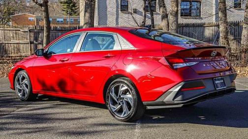 2025 Hyundai ELANTRA Sport