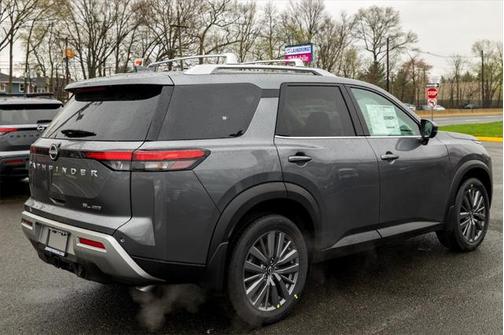 2025 Nissan Pathfinder SL 4WD