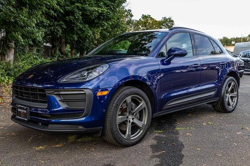2022 Porsche Macan Base