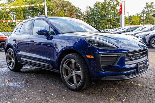 2022 Porsche Macan Base