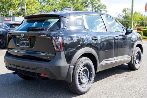 2025 Nissan Kicks S