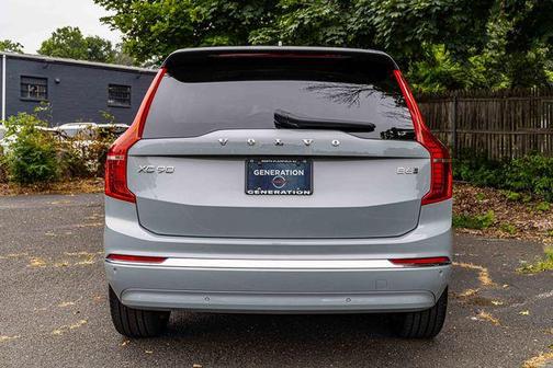 2024 Volvo XC90 B6 Plus Bright Theme 6-Seater