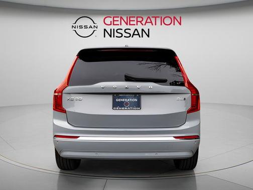 2024 Volvo XC90 B6 Plus Bright Theme 6-Seater