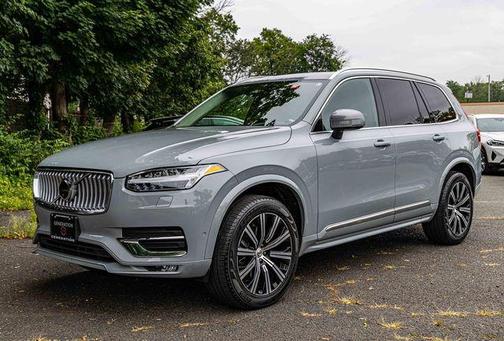 2024 Volvo XC90 B6 Plus Bright Theme 6-Seater