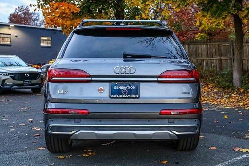 2021 Audi Q7 45 Premium Plus