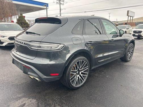 2022 Porsche Macan S