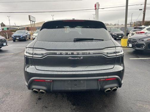 2022 Porsche Macan S