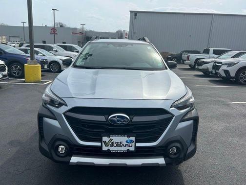 Ice Silver Metallic 2023 Subaru Outback Limited
