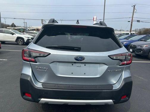 Ice Silver Metallic 2023 Subaru Outback Limited