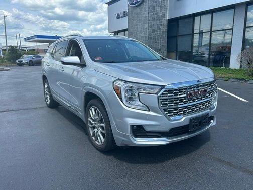 Quicksilver Metallic 2022 GMC Terrain Denali