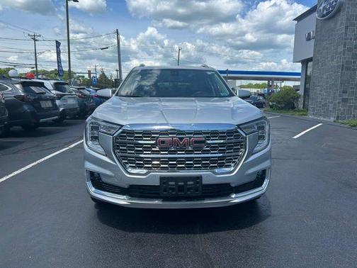 Quicksilver Metallic 2022 GMC Terrain Denali