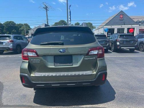 Wilderness Green Metallic 2018 Subaru Outback 2.5i Limited