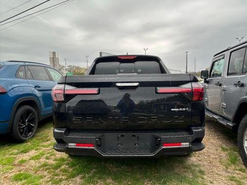 Phantom Black 2024 Hyundai SANTA CRUZ