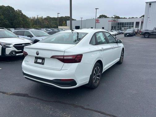 Pure White 2024 Volkswagen Jetta 1.5T S