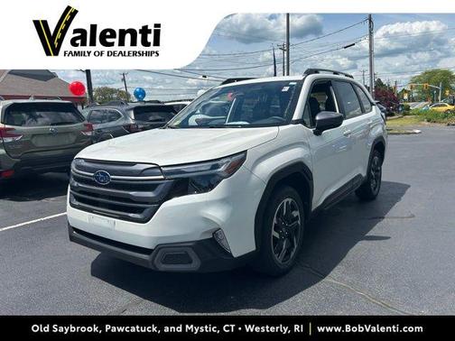Crystal White Pearl 2025 Subaru Forester Limited