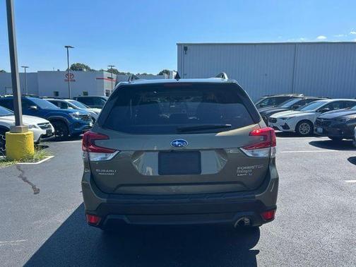 Autumn Green Metallic 2024 Subaru Forester Premium