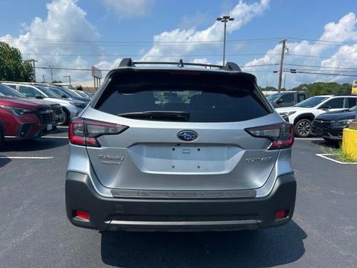 Ice Silver Metallic 2025 Subaru Outback Premium