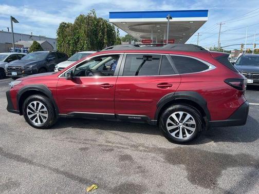 2025 Subaru Outback Premium