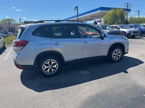 2022 Subaru Forester Premium